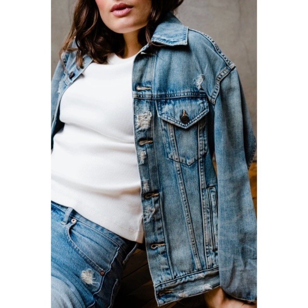 ABLE The Merly Trucker Distressed Indie Soft Denim Jacket Medium Wash‎ Jacket M